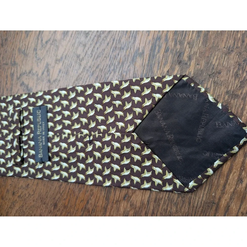 Banana Republic Silk Tie Vintage Brown Penguin Print Made In Italy Good Wide